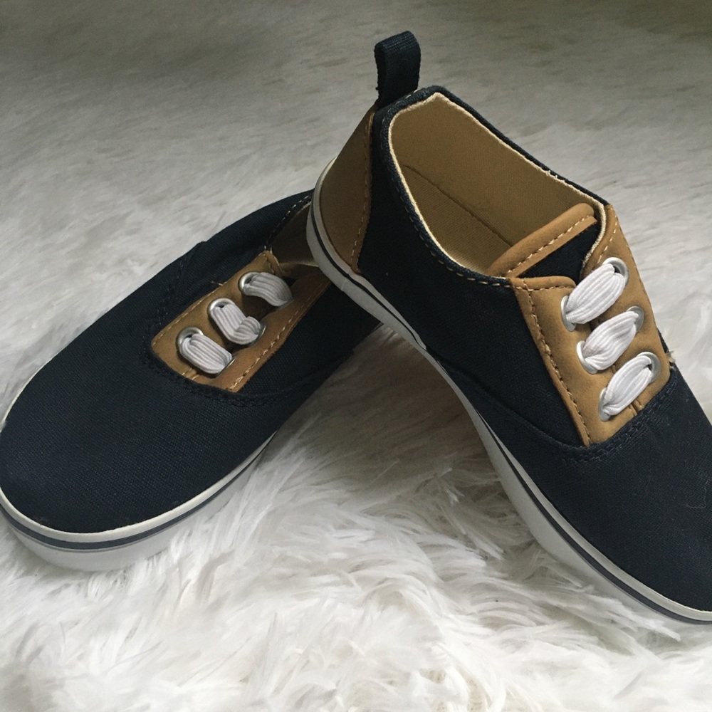 OLD NAVY TODDLER BOY SLIP-ON SNEAKERS